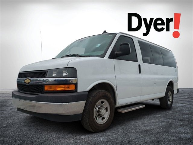 2020 Chevrolet Express Passenger 3500 1LT