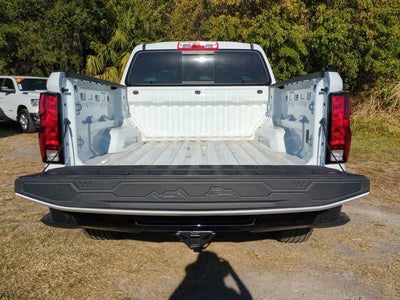 2025 Chevrolet Colorado WT/LT