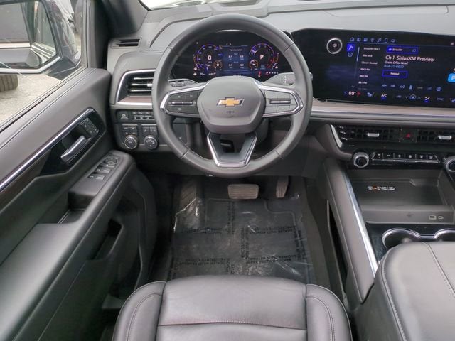 2025 Chevrolet Suburban LT