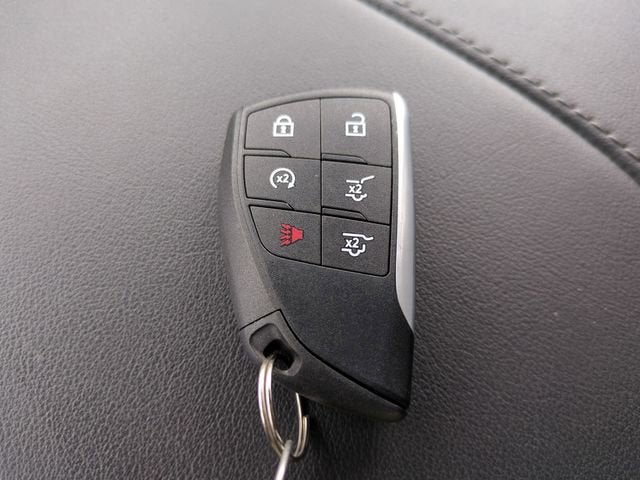 2025 Chevrolet Suburban LT