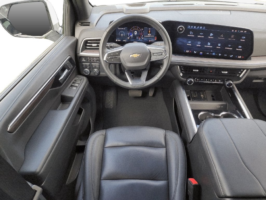 2025 Chevrolet Suburban LT