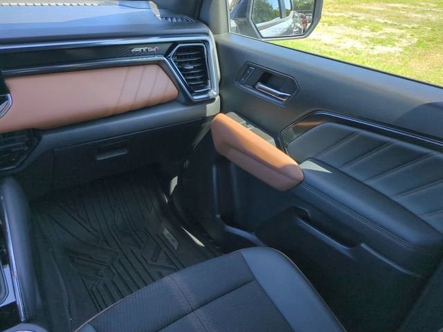 2024 GMC Canyon AT4