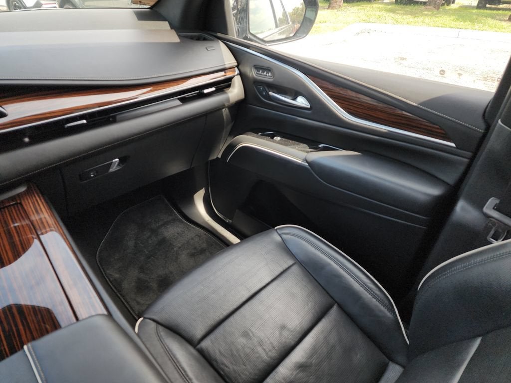 2022 Cadillac Escalade ESV Premium Luxury