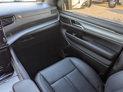 2025 Jeep Wagoneer Series II Carbide