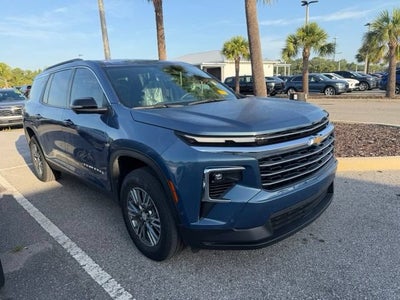2024 Chevrolet Traverse LT