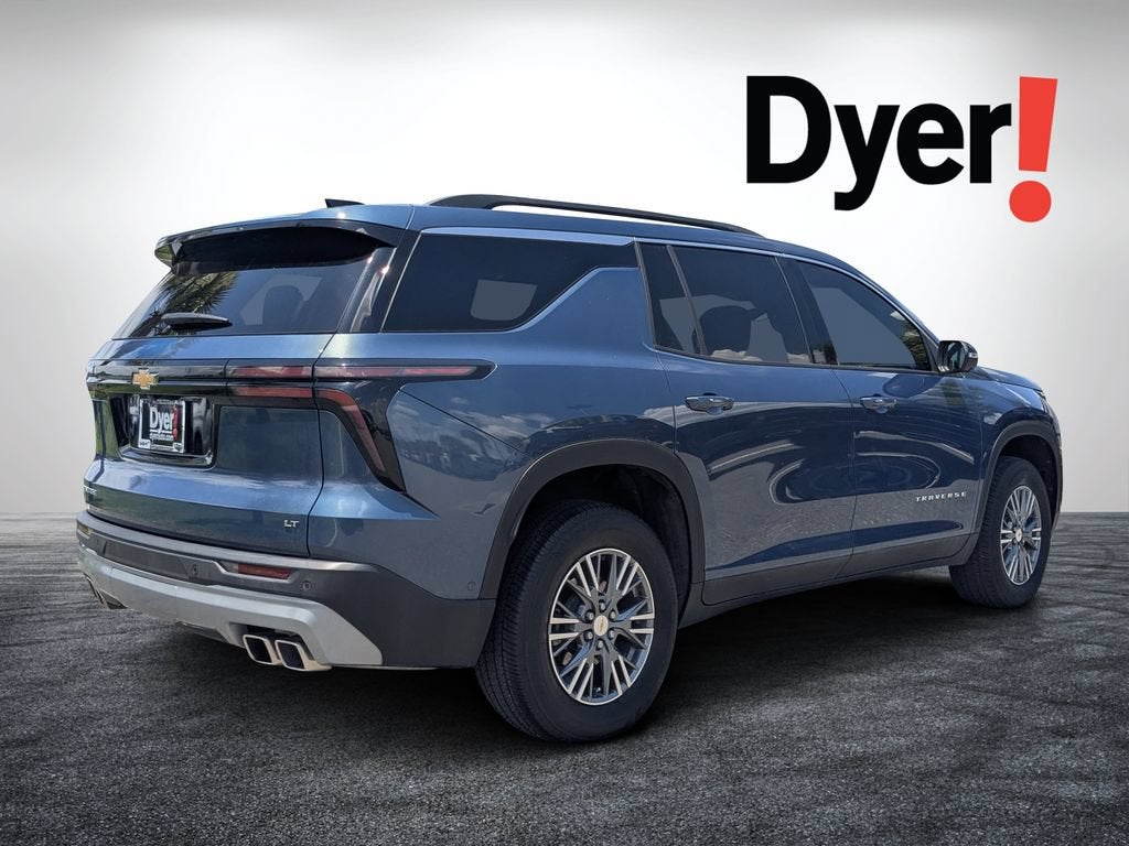 2024 Chevrolet Traverse LT