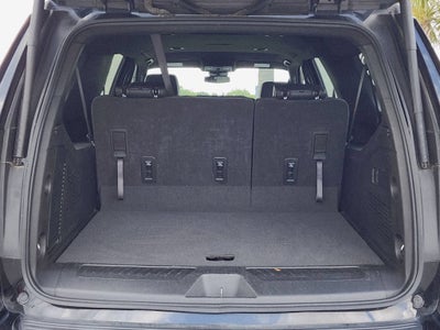 2025 Chevrolet Suburban LT