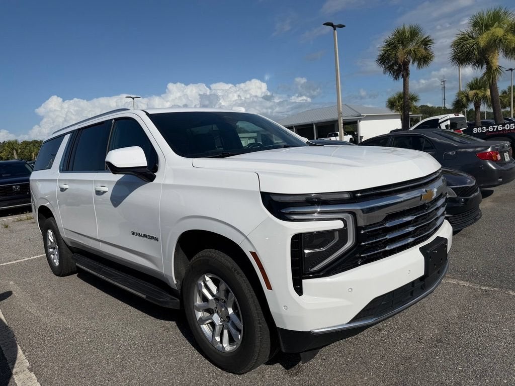 2025 Chevrolet Suburban LT