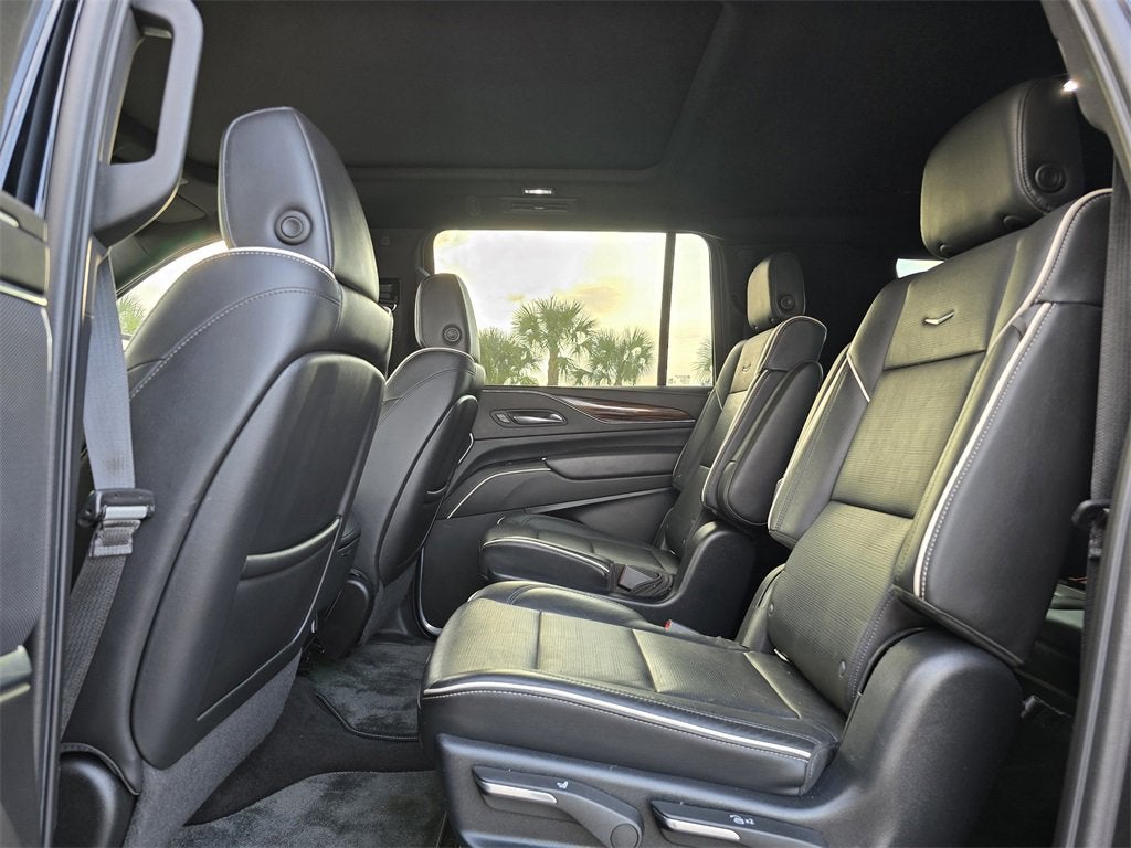2022 Cadillac Escalade ESV Premium Luxury