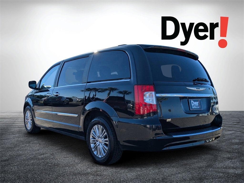 2015 Chrysler Town & Country Touring-L