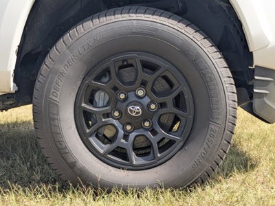 2022 Toyota Tacoma 2WD SR5