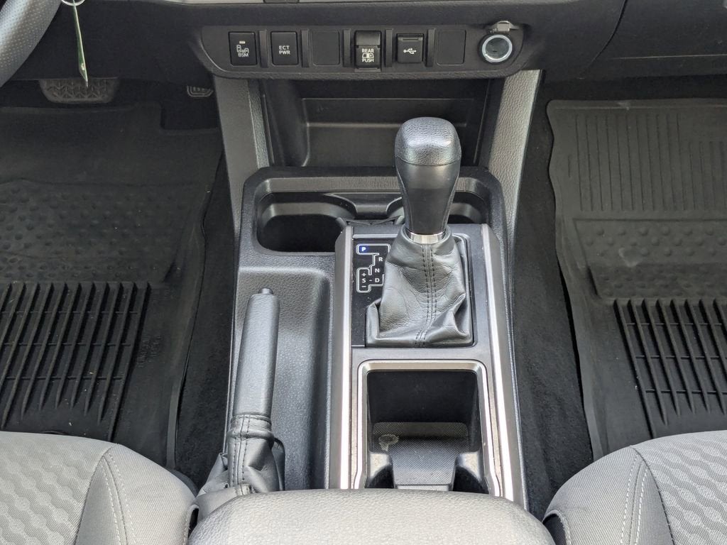 2022 Toyota Tacoma 2WD SR5