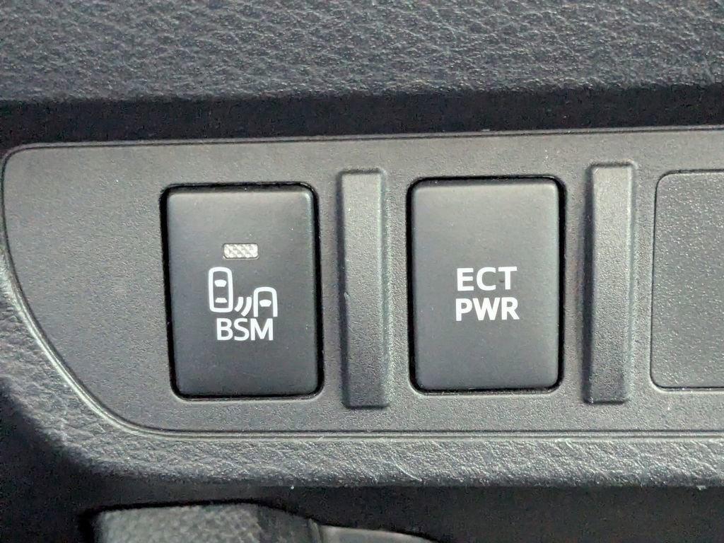 2022 Toyota Tacoma 2WD SR5