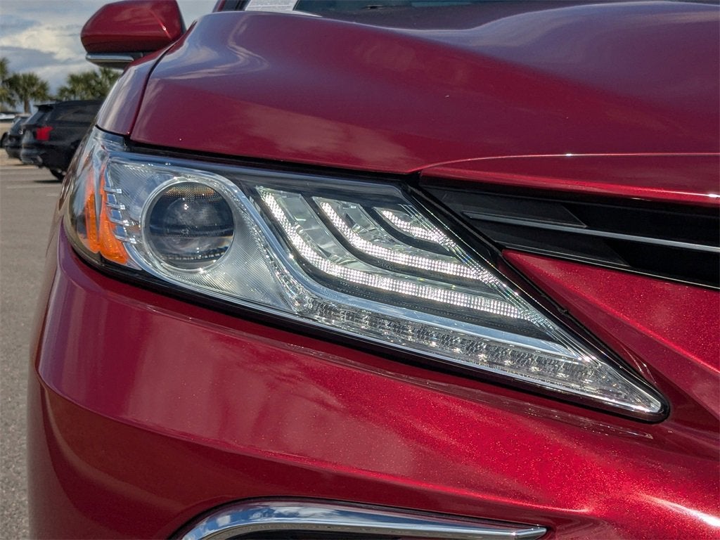 2022 Toyota Camry Hybrid XLE