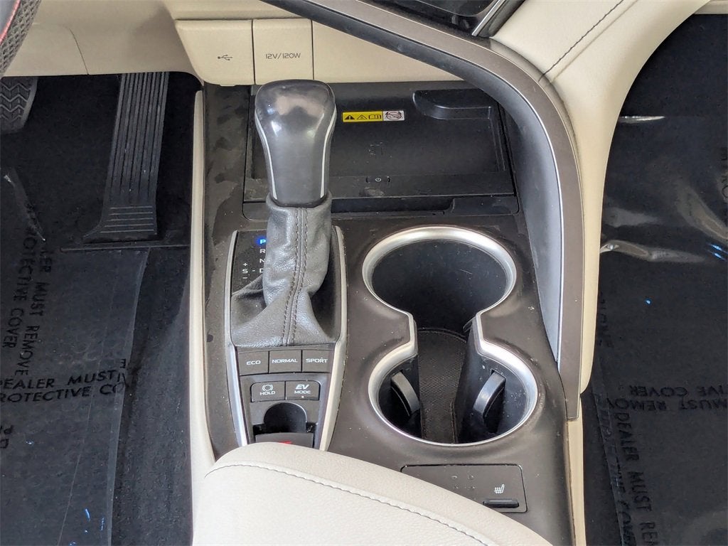 2022 Toyota Camry Hybrid XLE