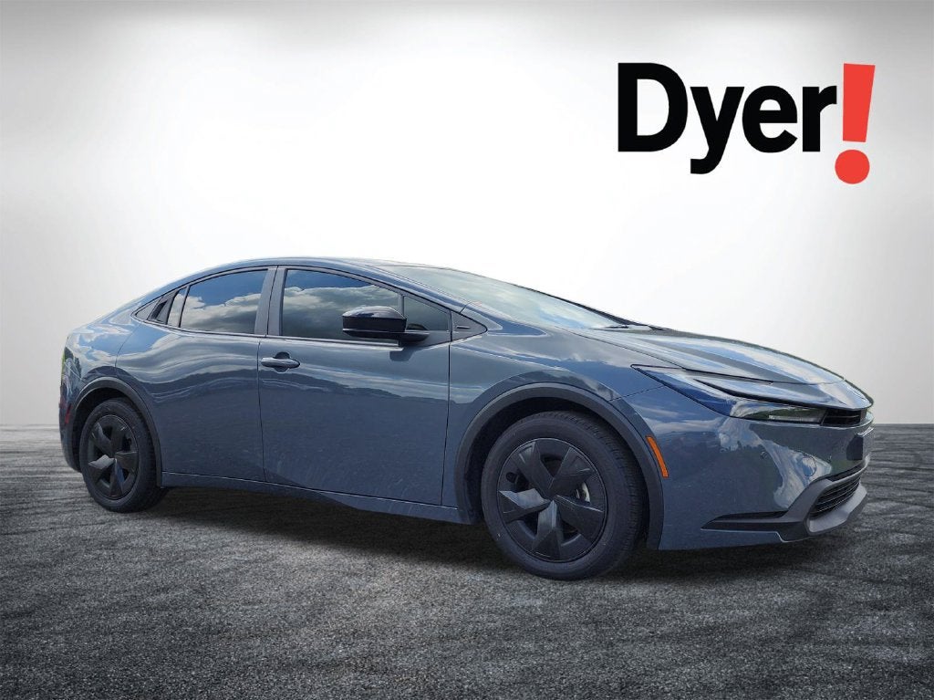 2025 Toyota Prius LE