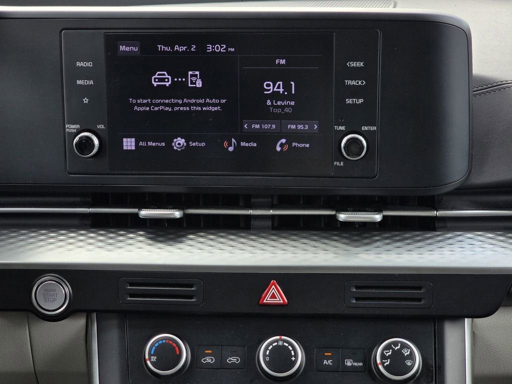 2024 Kia Carnival LX