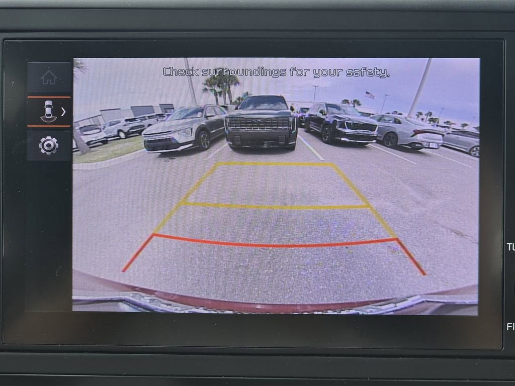 2024 Kia Carnival LX