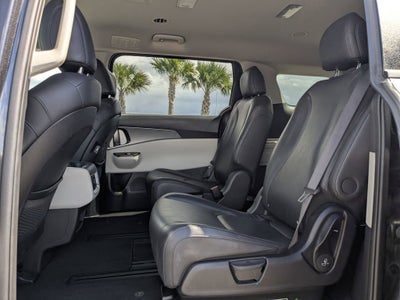 2024 Kia Carnival LX