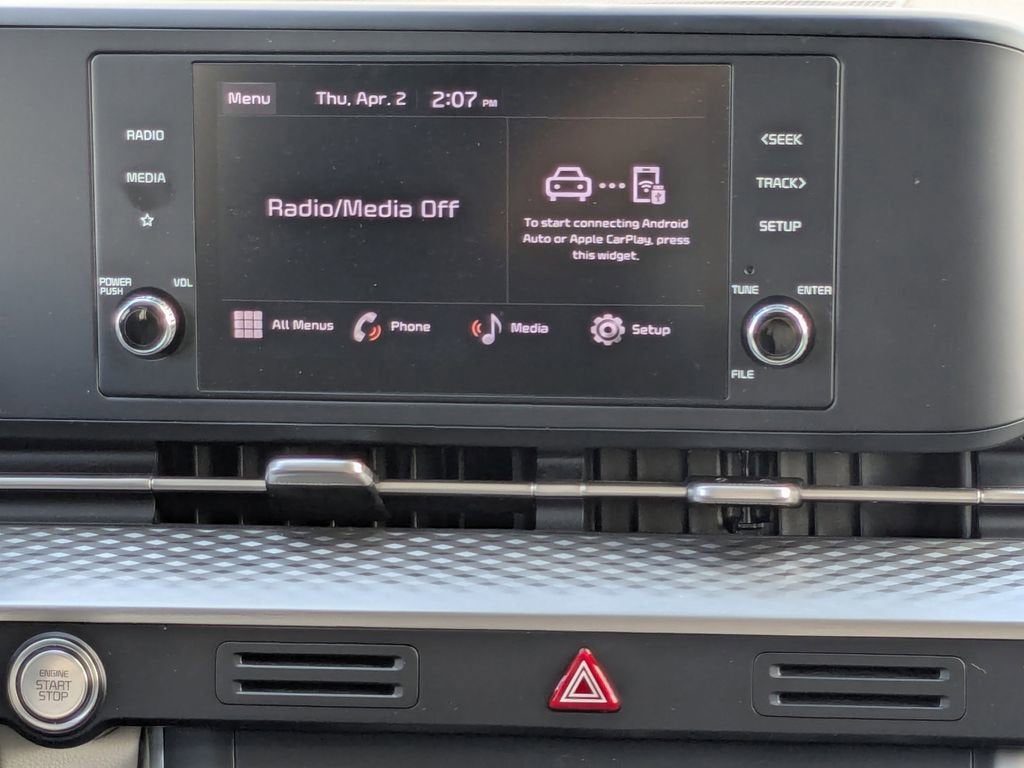 2024 Kia Carnival LX