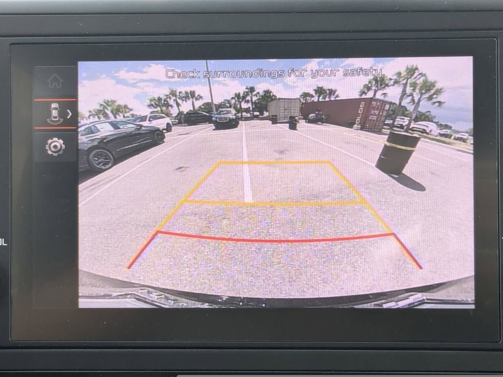 2024 Kia Carnival LX