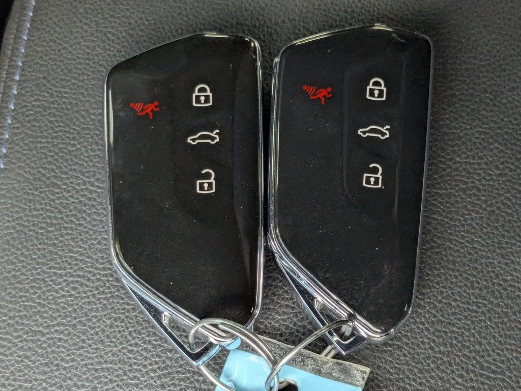 2023 Volkswagen Golf R 20th Anniversary Edition