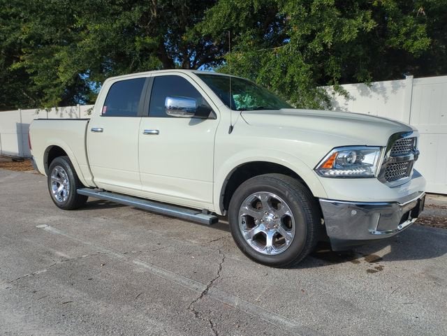 2018 RAM 1500 Laramie Crew Cab 4x4 5'7" Box