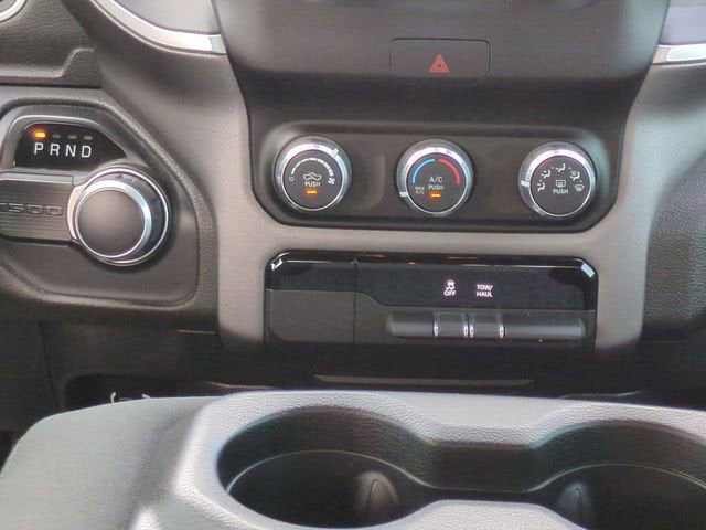 2022 RAM 1500 Big Horn Quad Cab 4x2 6'4" Box