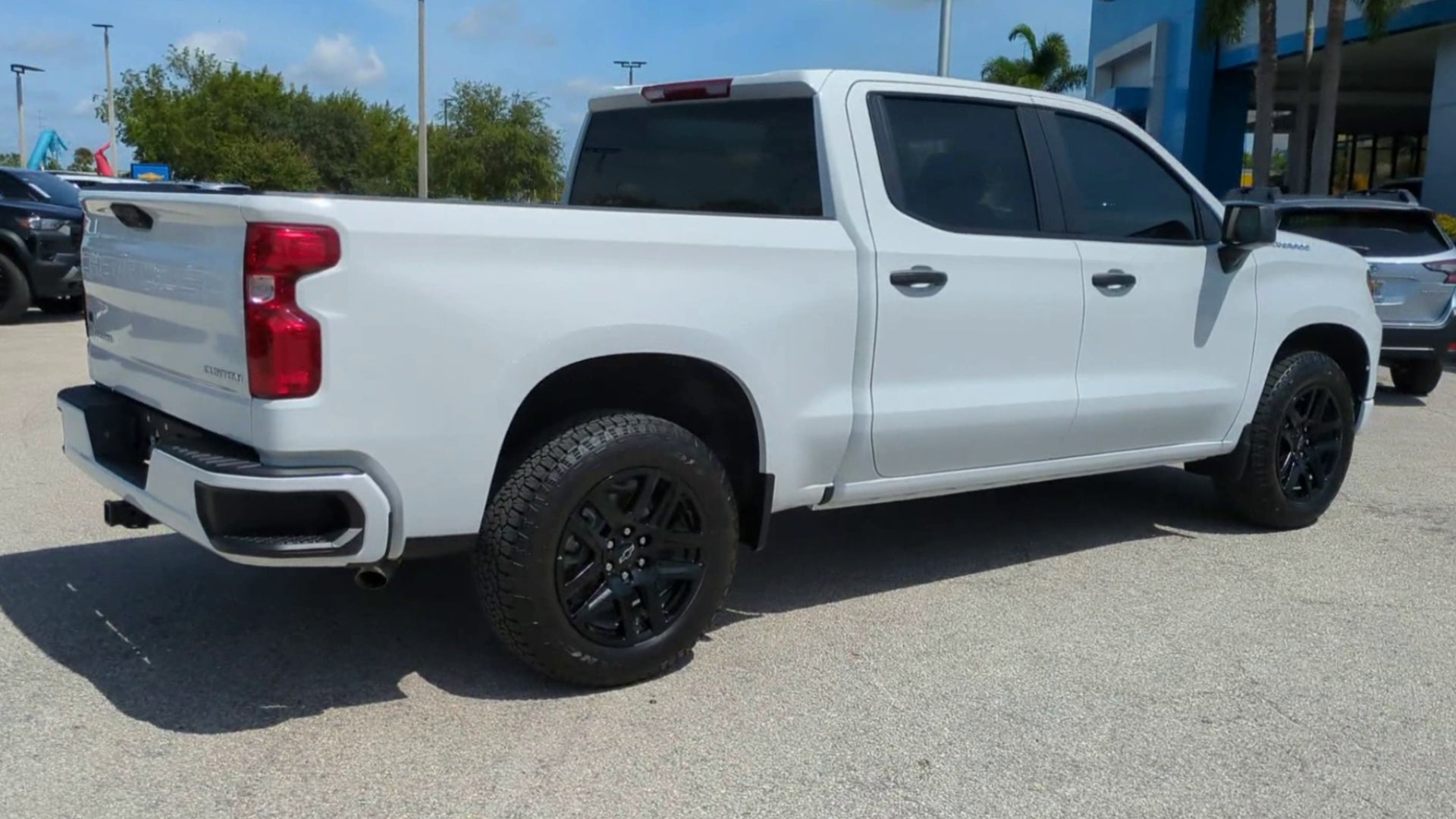 2025 Chevrolet Silverado 1500 Custom