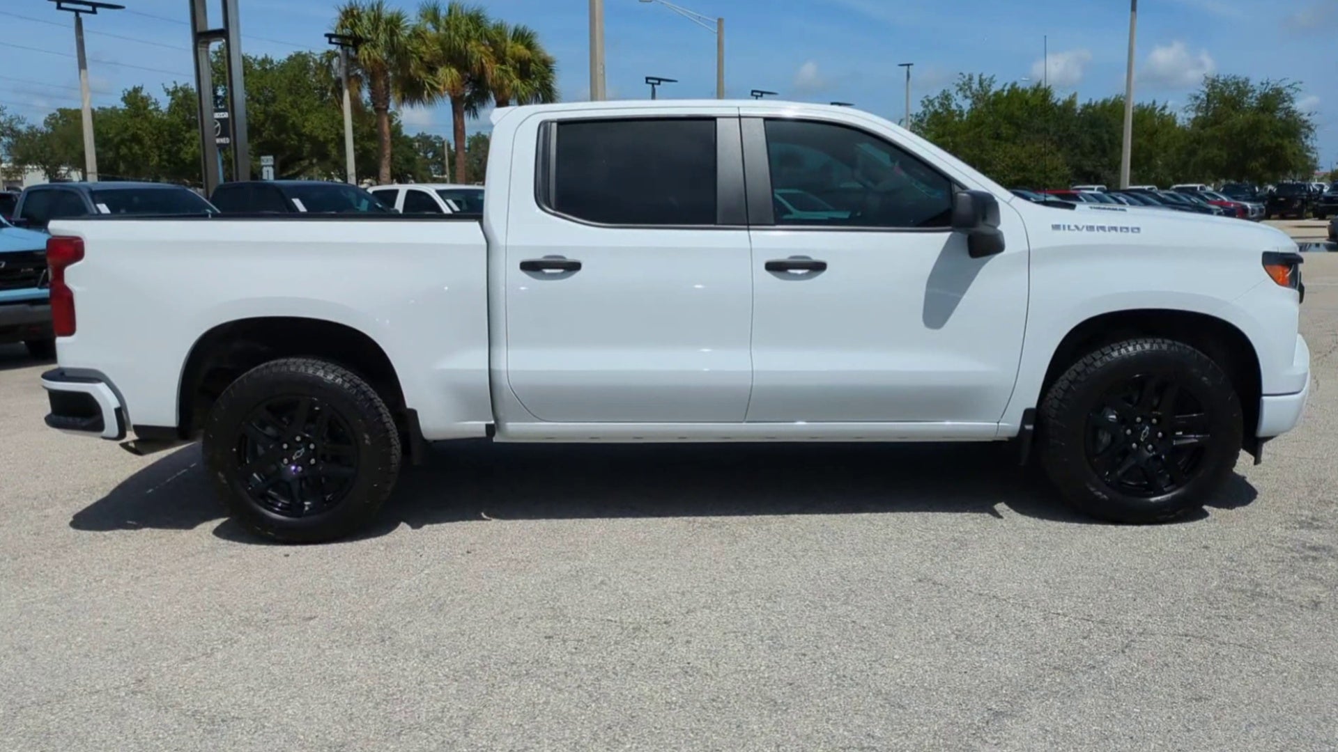 2025 Chevrolet Silverado 1500 Custom