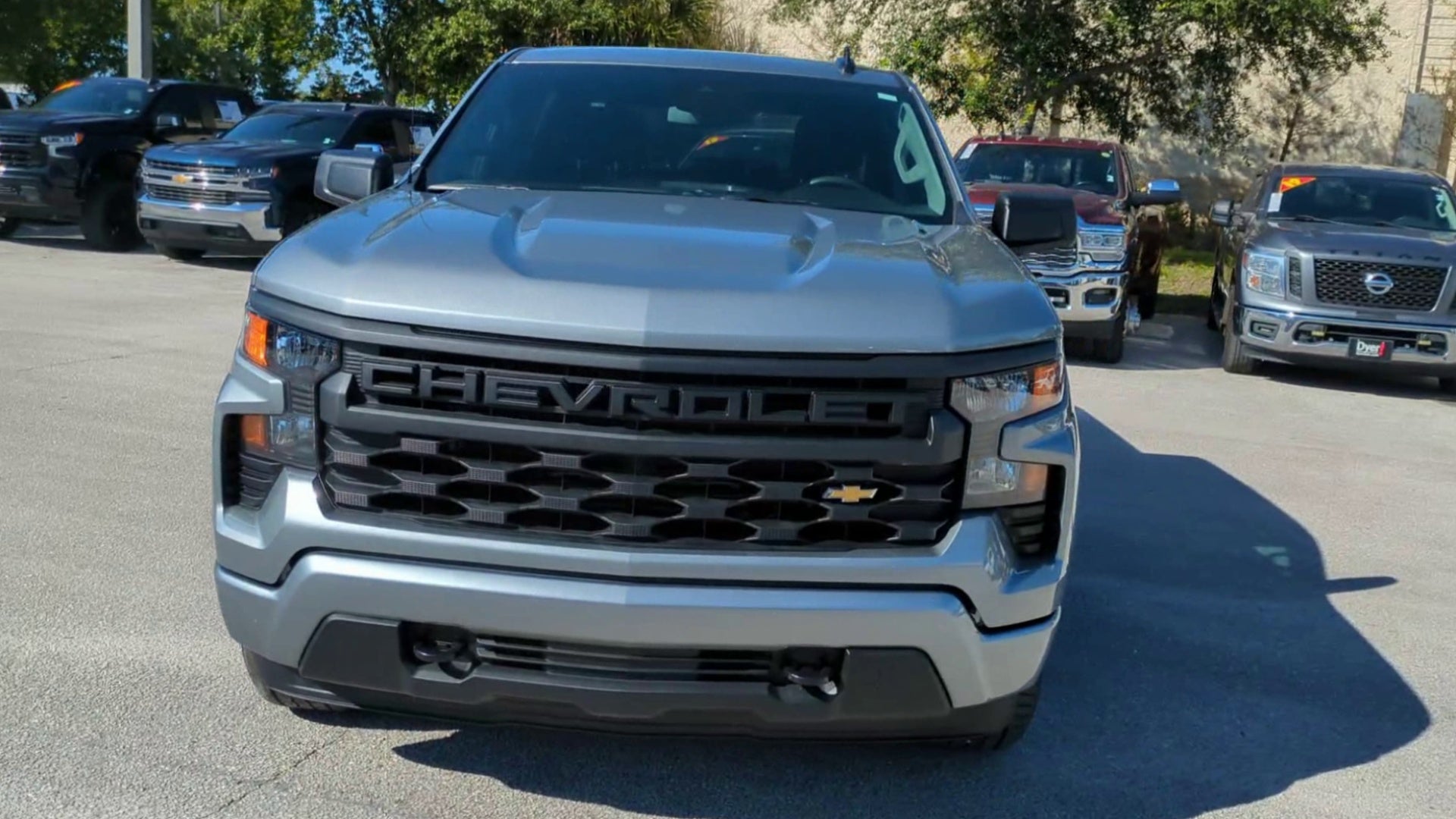 2025 Chevrolet Silverado 1500 Custom