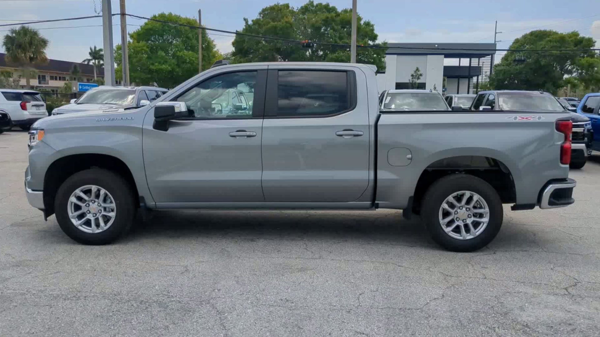 2025 Chevrolet Silverado 1500 LT (2FL)