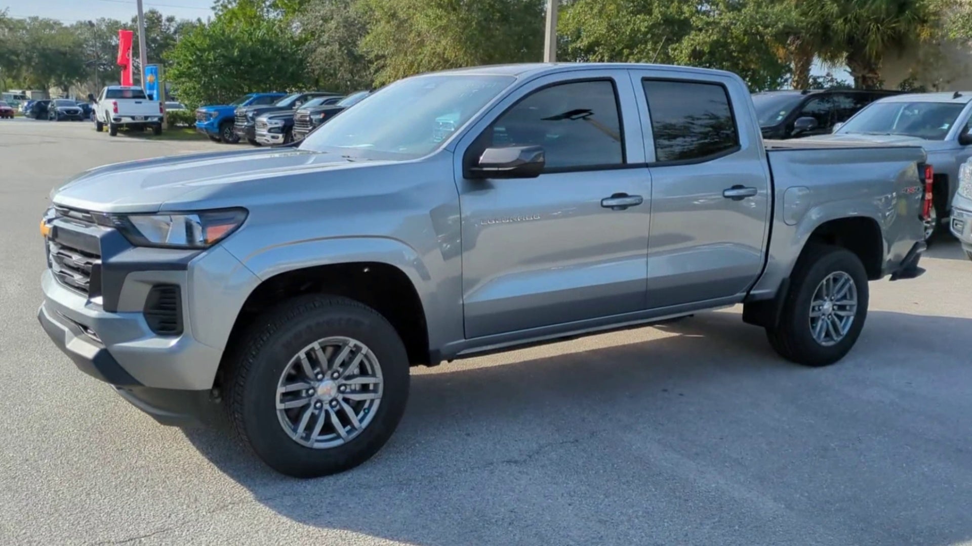 2025 Chevrolet Colorado WT/LT