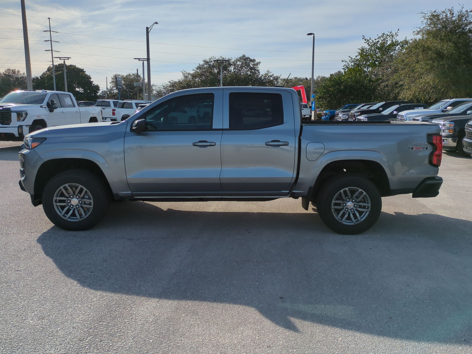2025 Chevrolet Colorado WT/LT