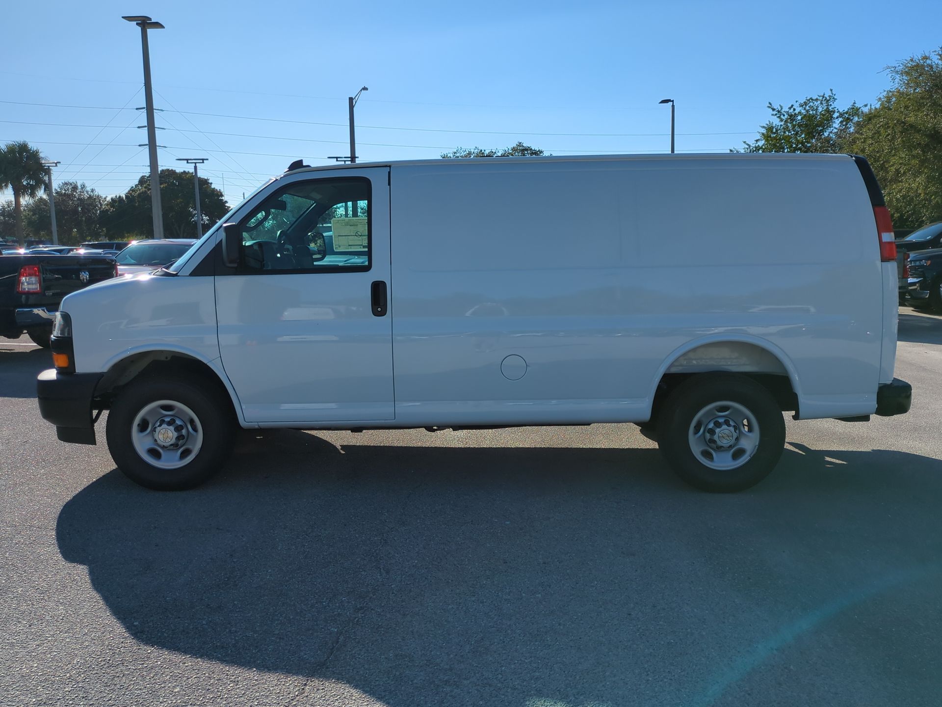2025 Chevrolet Express Cargo WT