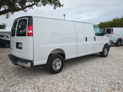2025 Chevrolet Express Cargo WT