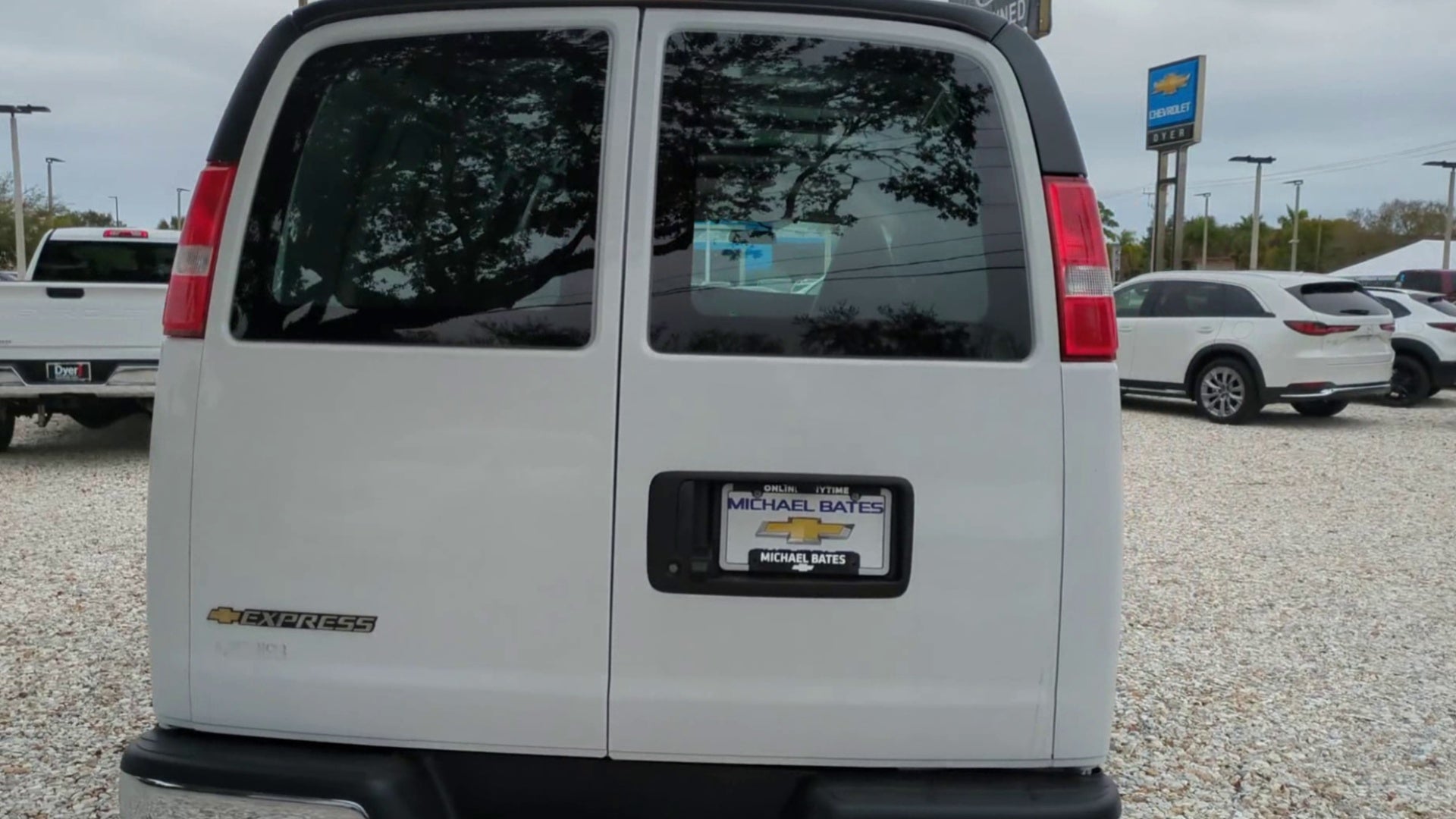 2025 Chevrolet Express Cargo 2500 WT