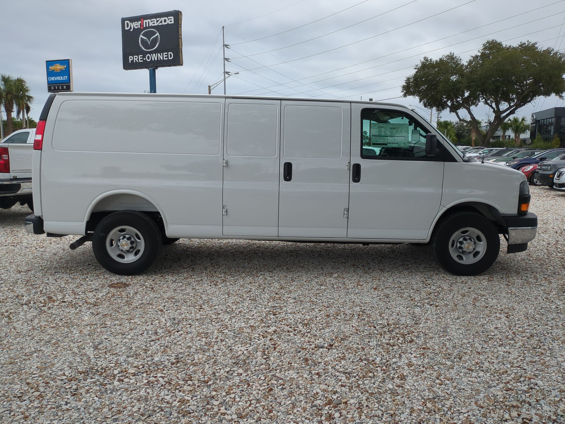 2025 Chevrolet Express Cargo 2500 WT