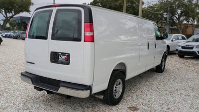 2025 Chevrolet Express Cargo WT