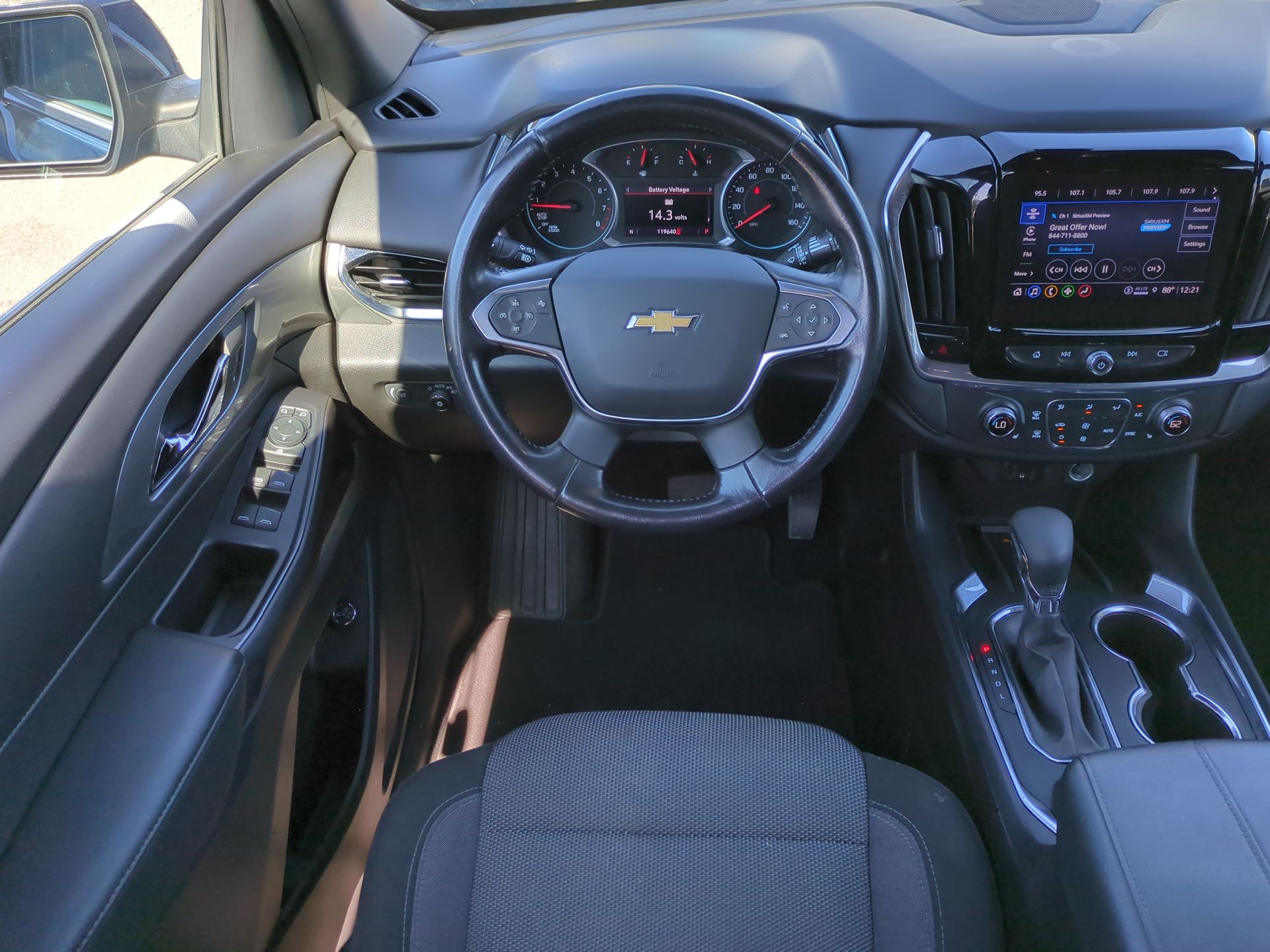 2022 Chevrolet Traverse LT Cloth