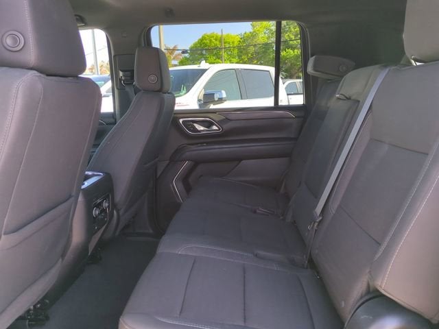 2023 Chevrolet Suburban LS