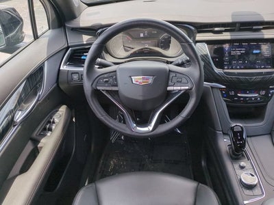 2025 Cadillac XT6 Premium Luxury