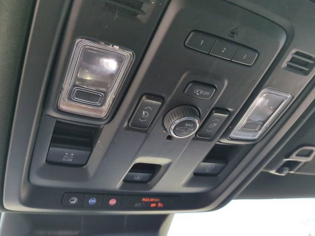 2022 Cadillac Escalade ESV Premium Luxury