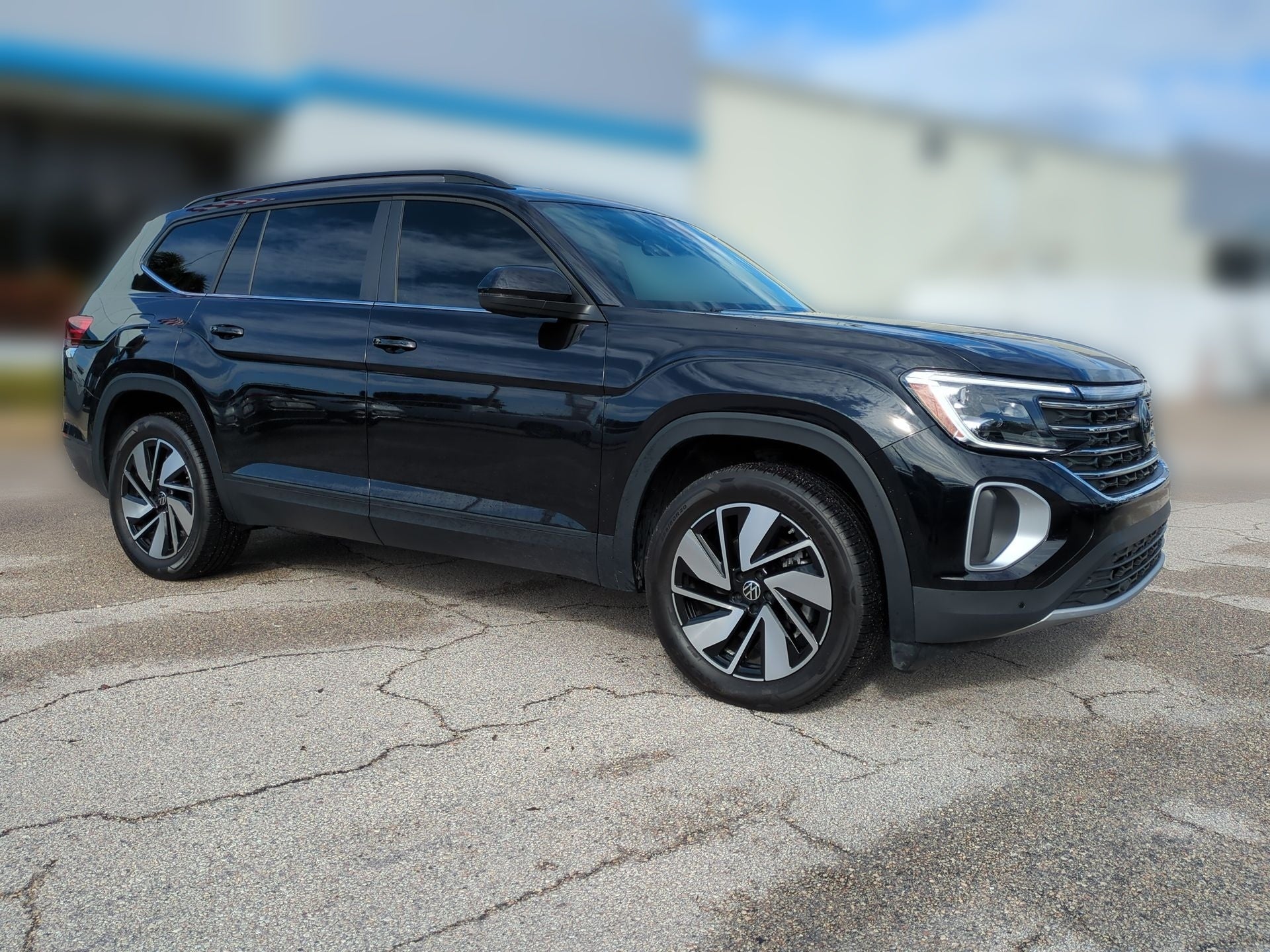 2024 Volkswagen Atlas 2.0T SE w/Technology