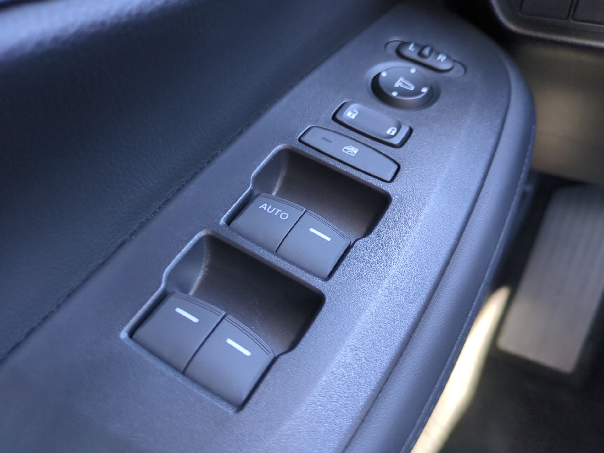 2025 Honda HR-V 2WD LX