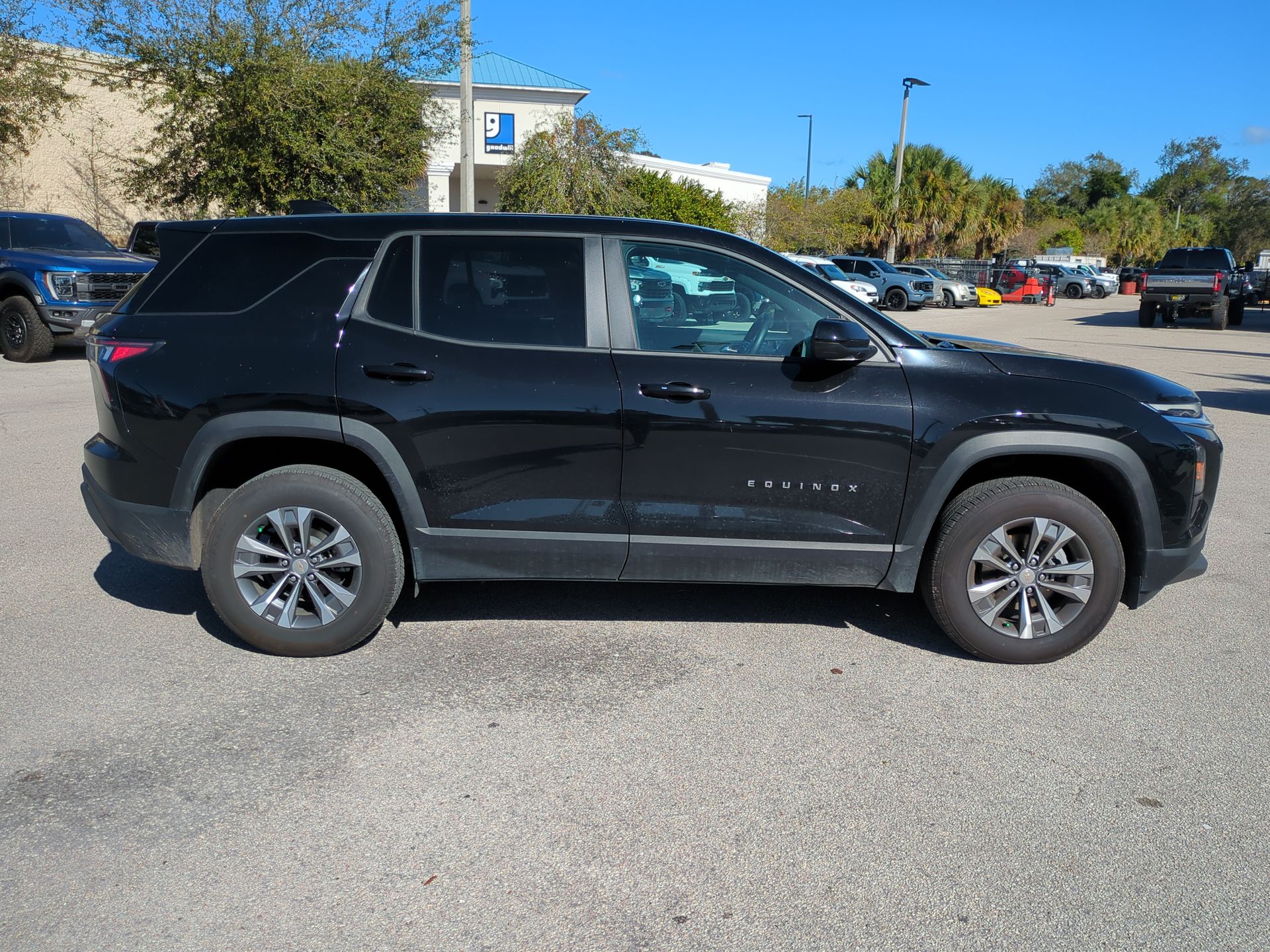 2025 Chevrolet Equinox LT