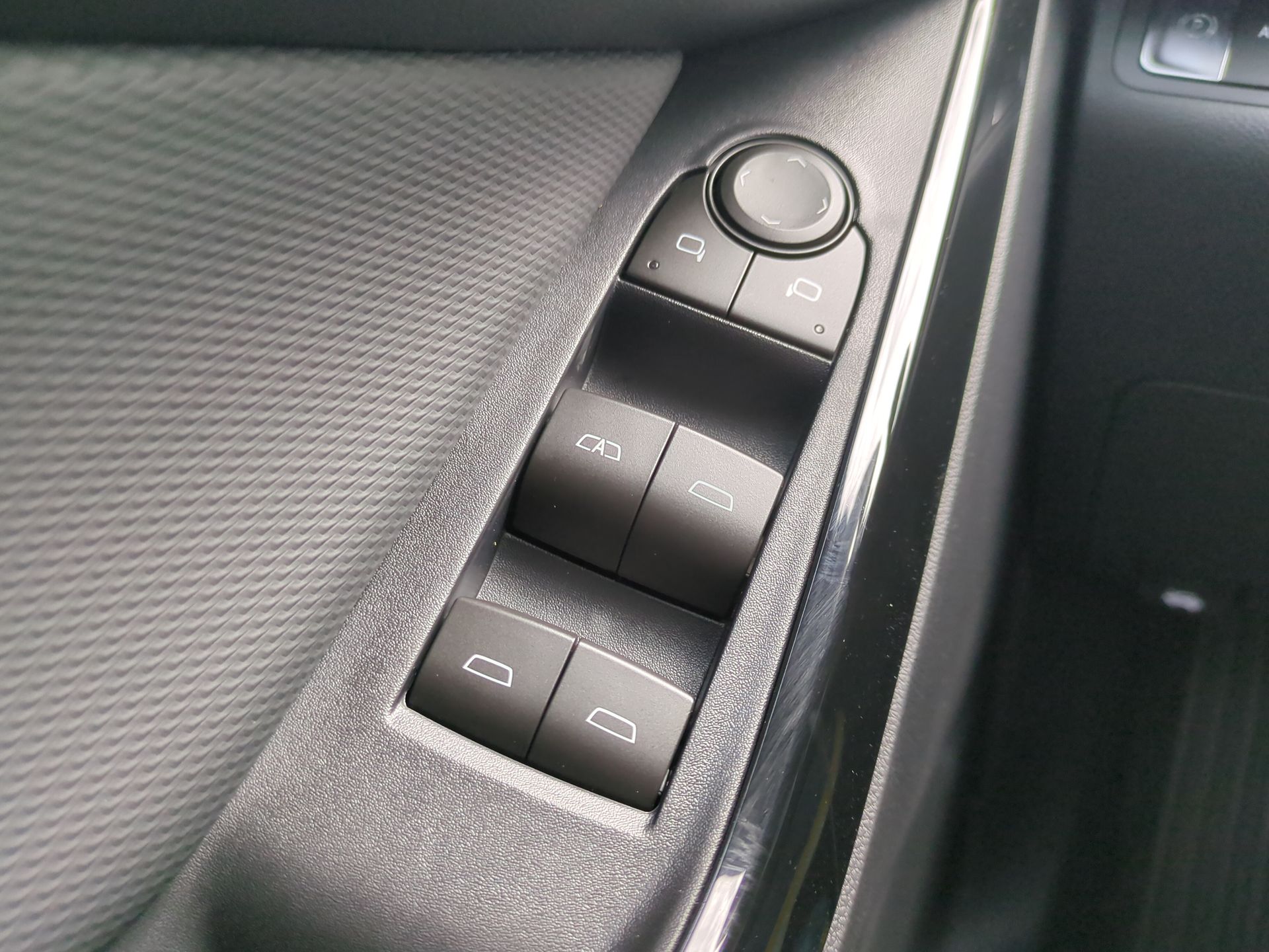 2026 Chevrolet Equinox LT - Photo 61