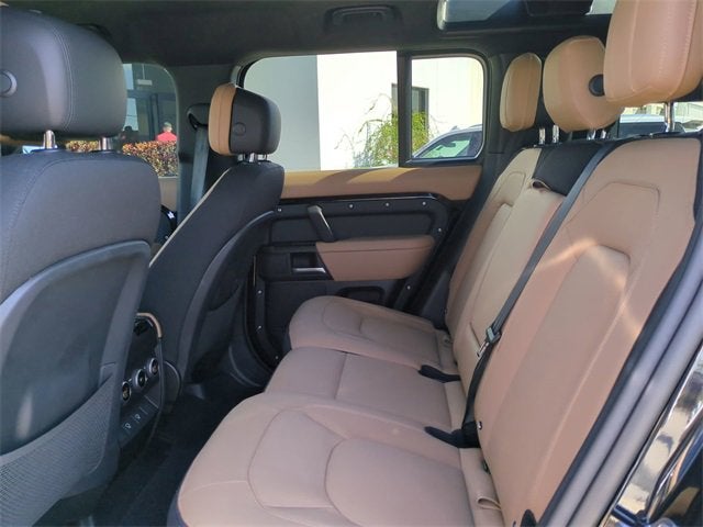 2025 Land Rover Defender 110 P400 X