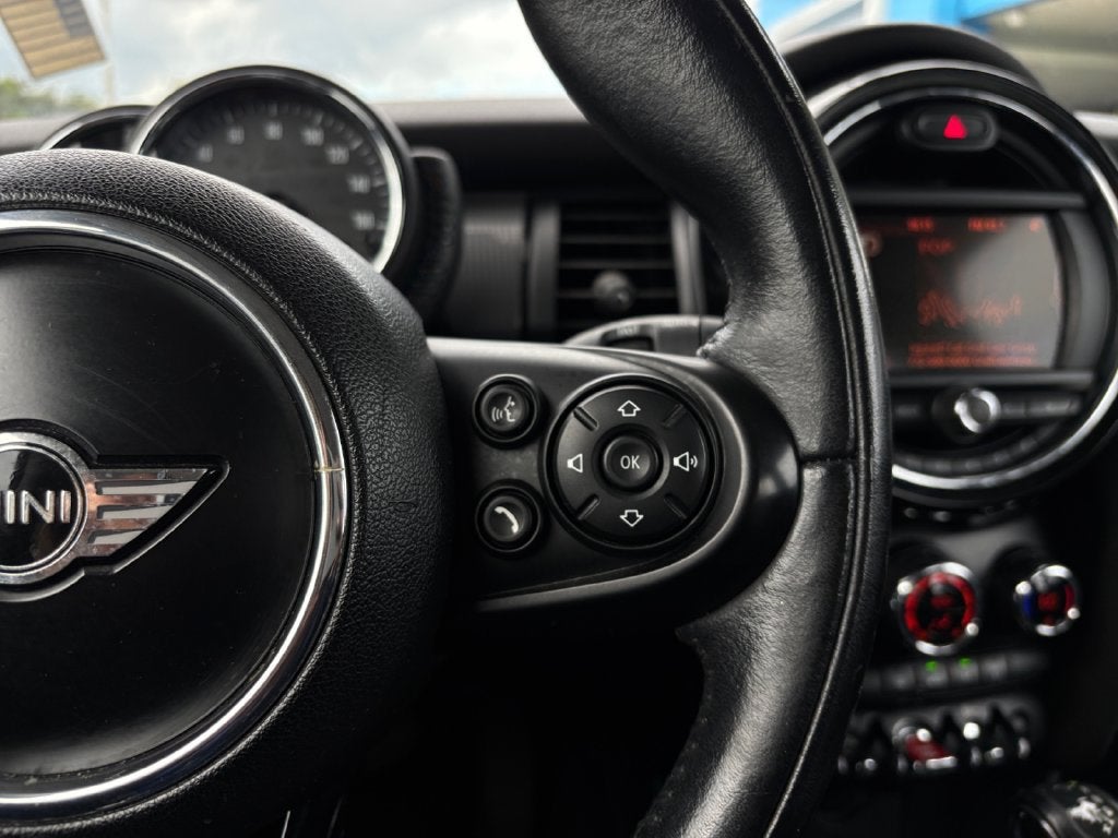 2017 MINI Hardtop Cooper