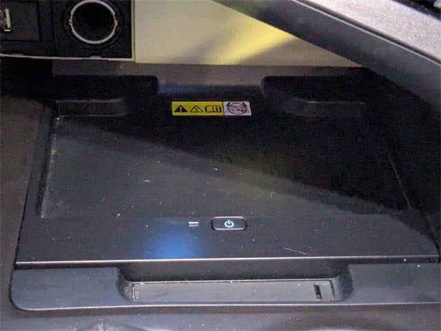 2022 Toyota Camry Hybrid XLE